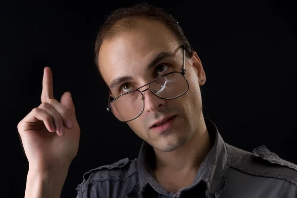 Denkender Mann mit zerbrochener Brille — Stockfoto