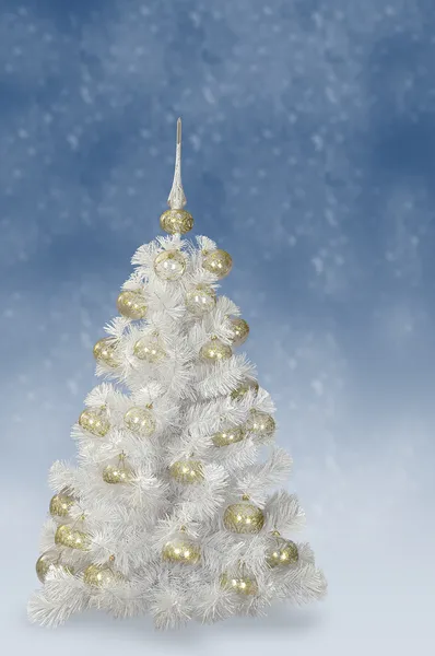 Árvore de abeto branco com decoração — Fotografia de Stock