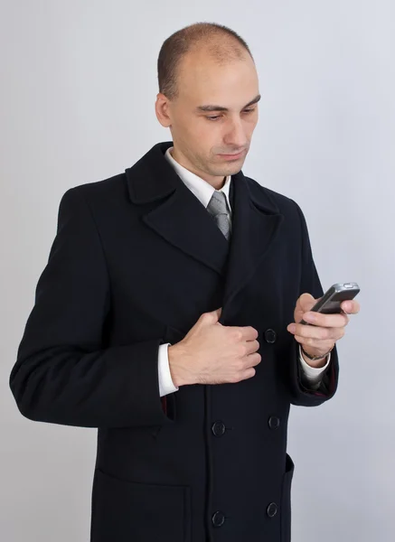 Empresario hablando por teléfono móvil — Foto de Stock