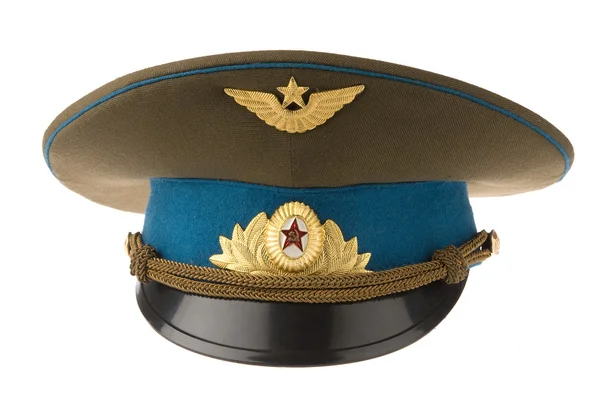 Российская военная шапка изолирована на белом — стоковое фото