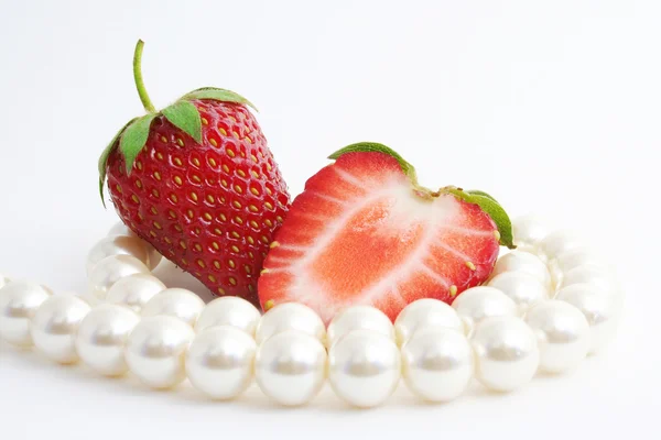 Strawberries And Pearl. — Stock Photo, Image