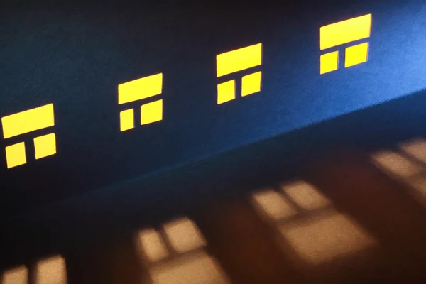 Gecenin içinde pencere eşiği — Stok fotoğraf