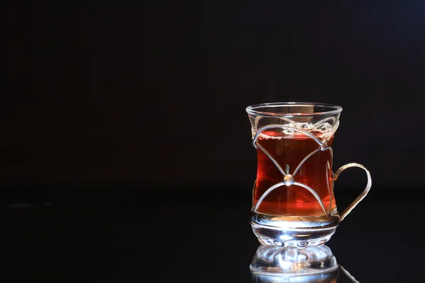 暗闇の中でお茶 — ストック写真