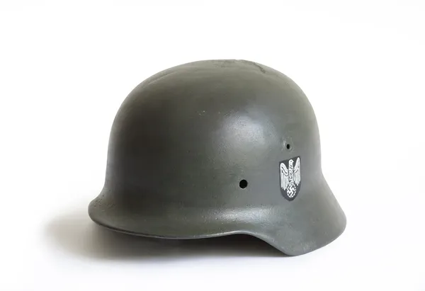Velho capacete militar — Fotografia de Stock