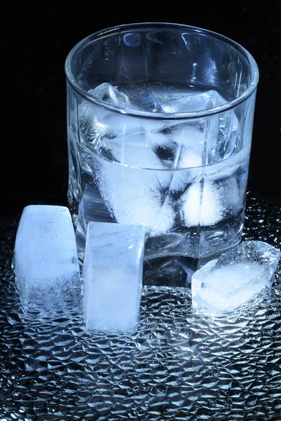 Water With Ice — Stock Photo, Image