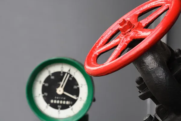 Válvula e medidor de pressão — Fotografia de Stock
