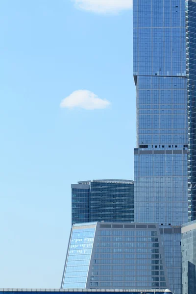 Skyscrapers In Blue Sky — Stock Photo, Image