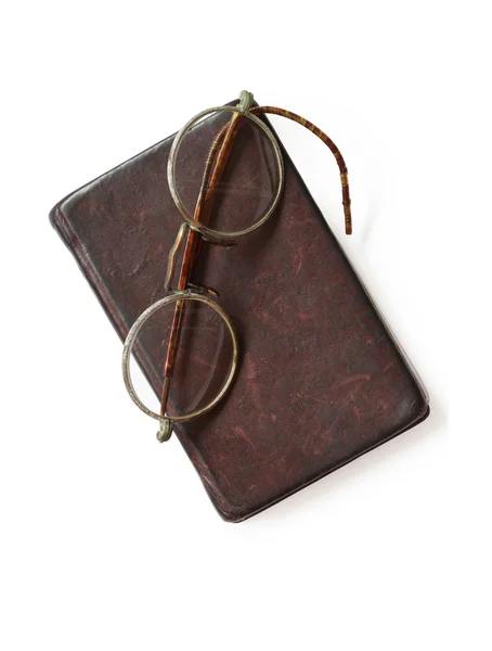 Notizbuch und Brille — Stockfoto