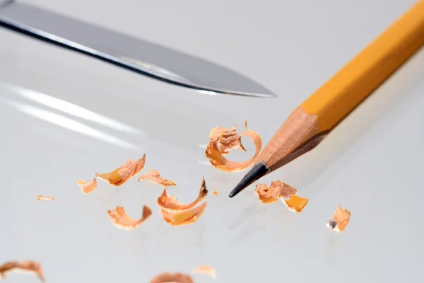 鉛筆とナイフ — ストック写真