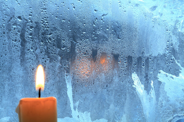 Vela en la ventana — Foto de Stock