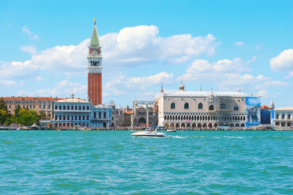 Pohled na Benátky od moře Stock Snímky