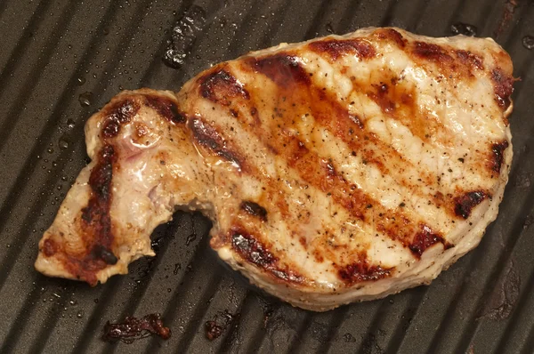 Mięso wieprzowe z grilla — Zdjęcie stockowe