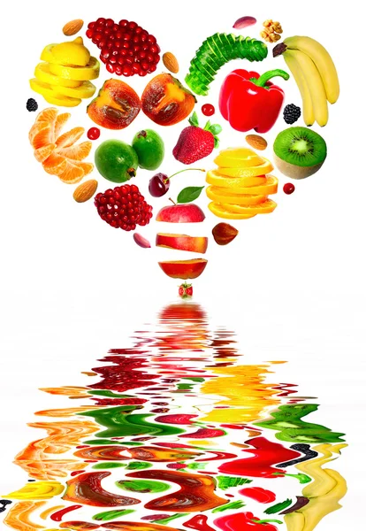 Fruit heart in water — Stock Photo, Image