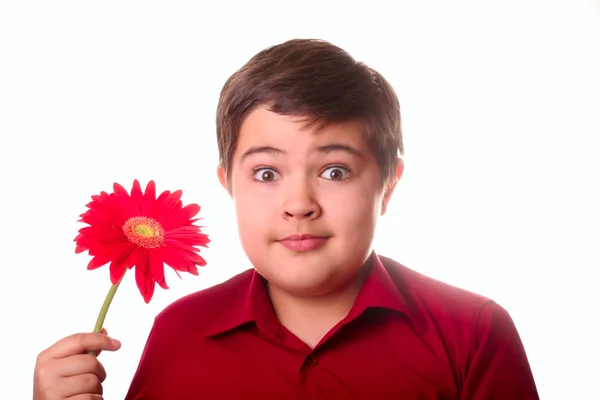 Nastolatek i czerwony kwiat — Zdjęcie stockowe
