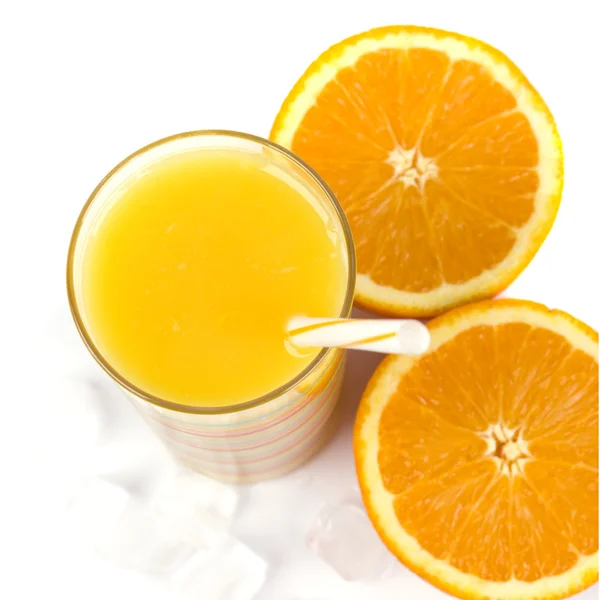 Апельсини, лід і сік — стокове фото