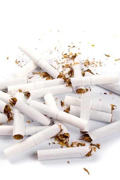 Cigarettes cassées — Photo