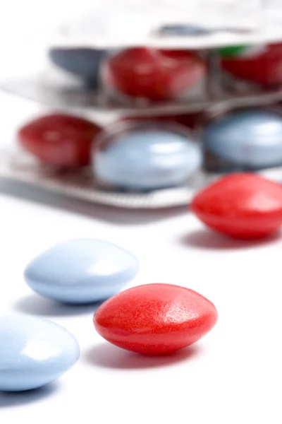 Pilules rouges et bleues — Photo