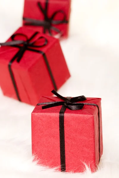 Cajas de regalo rojas — Foto de Stock