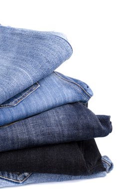 Mavi jeans yığını