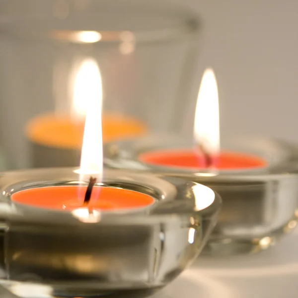 Tre candele in fiamme — Foto Stock