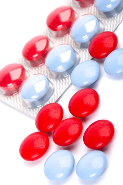 Czerwone i niebieskie tabletki — Zdjęcie stockowe