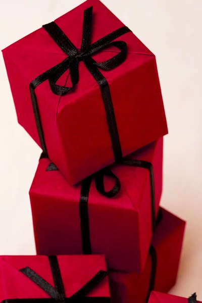 Cajas de regalo rojas —  Fotos de Stock
