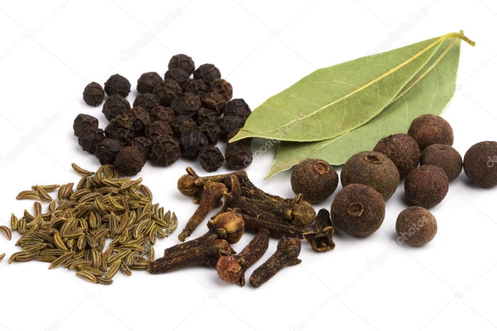 Bay leafs, cloves, caraway and black pep
