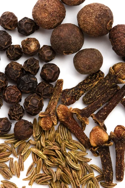 Cloves, caraway and black pepper — Stock Photo, Image