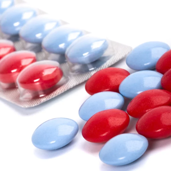 Κόκκινο και μπλε χάπια — Φωτογραφία Αρχείου