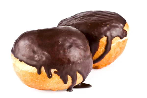 Dessert, donut in chocolade glazuur — Stockfoto