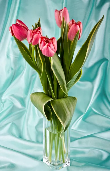 Ramo de tulipanes brillantes —  Fotos de Stock