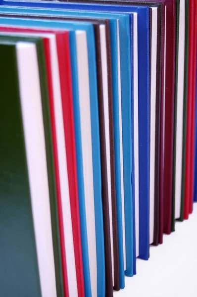 Böcker med färg täcker — Stockfoto