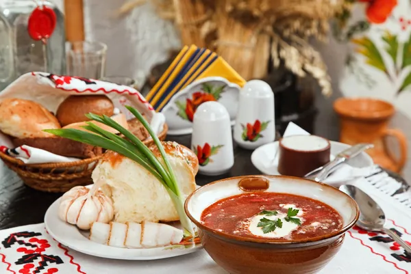 Ukrainian borsch, red-beet soup — Stock Photo, Image