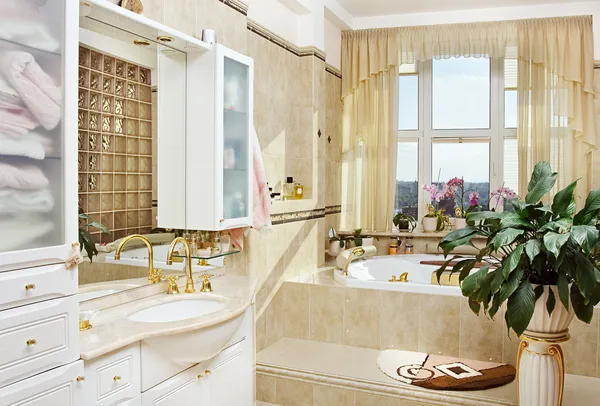 Złoto łazienka wnętrza w stylu romantycznym — Zdjęcie stockowe