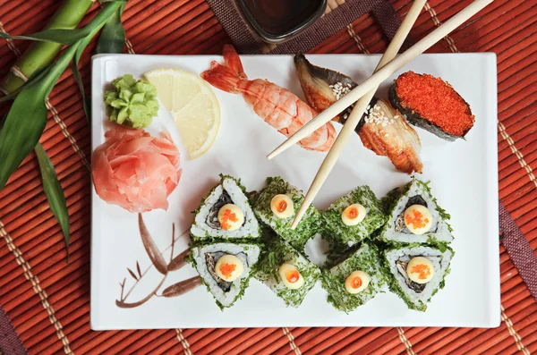 stock image Bamboo rolls and sushi with a shrimp