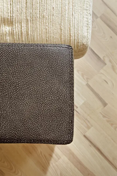 Detaljer för läder soffa sänggavel på woo — Stockfoto