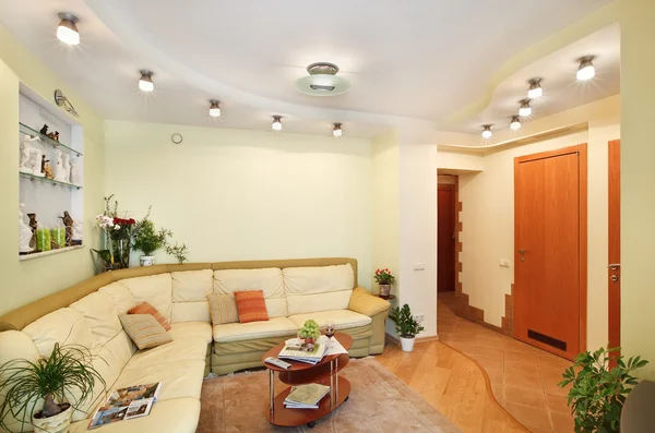 Salon-Interieur in beige — Stockfoto