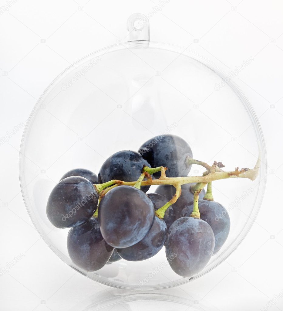 The bunch of grapes in translucent spher