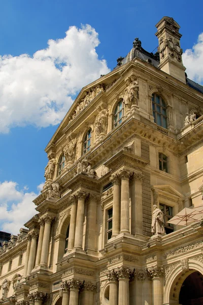 Museu do Louvre em Paris, França — Fotografia de Stock