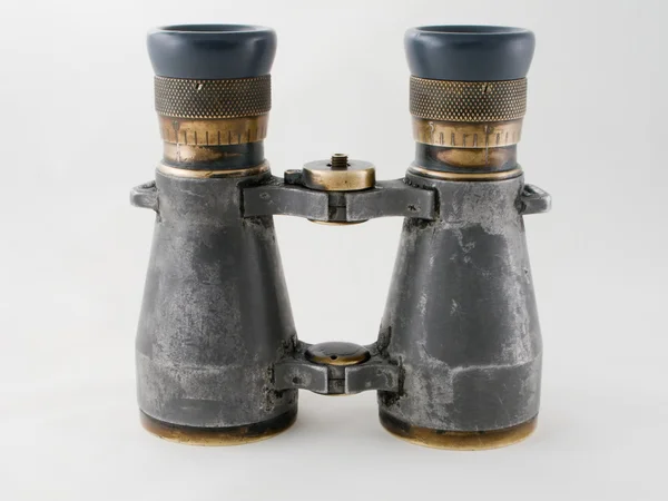 寻找孤立的双筒望远镜镜头 — 图库照片