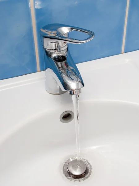 Sink and faucet — Stock Photo, Image