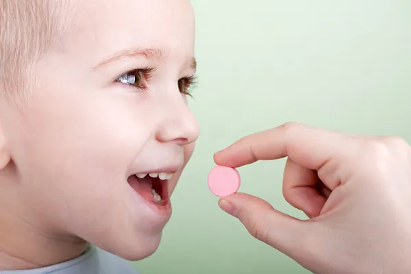 Barn piller — Stockfoto
