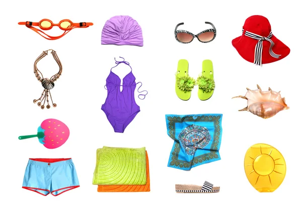 Conjunto de roupas e acessórios de praia — Fotografia de Stock