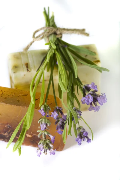 Lavendel och handgjord tvål — Stockfoto