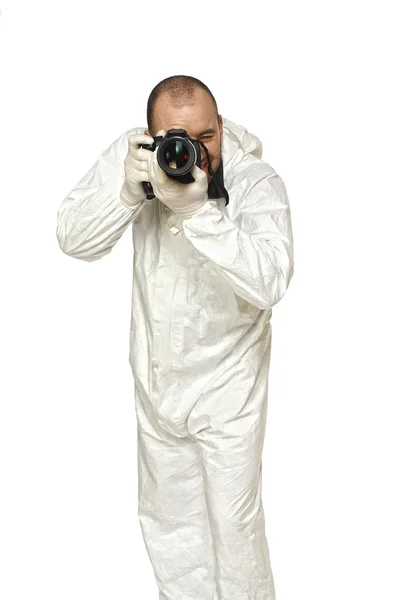 Cientista da polícia com câmera — Fotografia de Stock