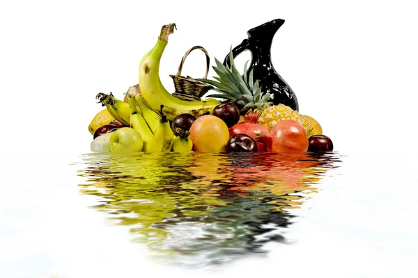 Reflection of fruit — Stock Photo, Image