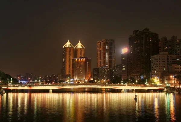 Город Гаосюн ночью — стоковое фото