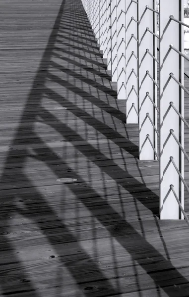 フェンスと影 — ストック写真
