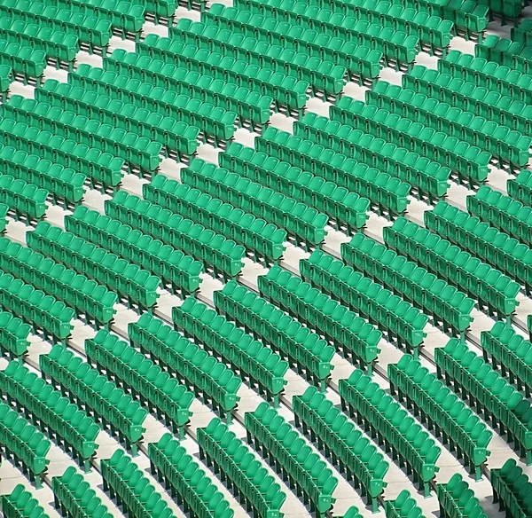 Assentos vazios verdes — Fotografia de Stock