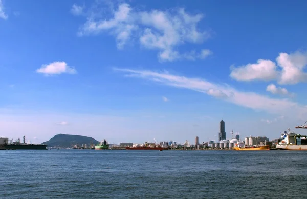 Pohled na přístav Kao-siung — Stock fotografie